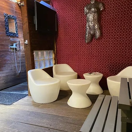 Jacuzzi Prive Et Table D Hotes Vauvert