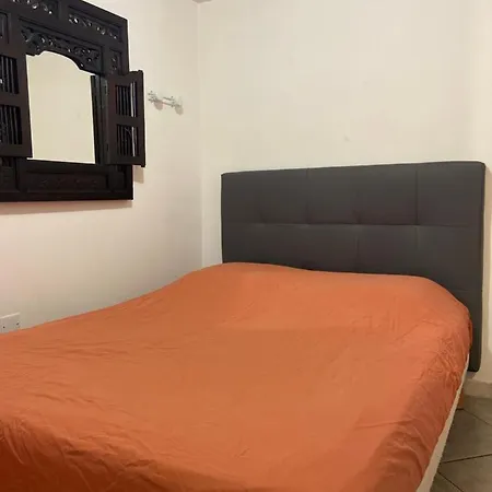Dependance Cosy Climatisee Jacuzzi Diner Aux Chandelles בובר