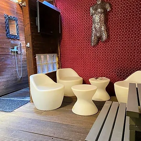 Dependance Cosy Climatisee Jacuzzi Diner Aux Chandelles Vauvert